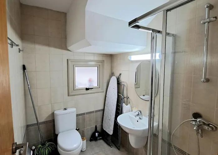 Serenity Pearl At The Sea *