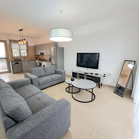 Villa Gray Pearl At The Sea *