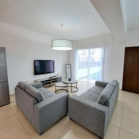 Villa Gray Pearl At The Sea