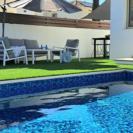 Villa Serenity Pearl At The Sea *