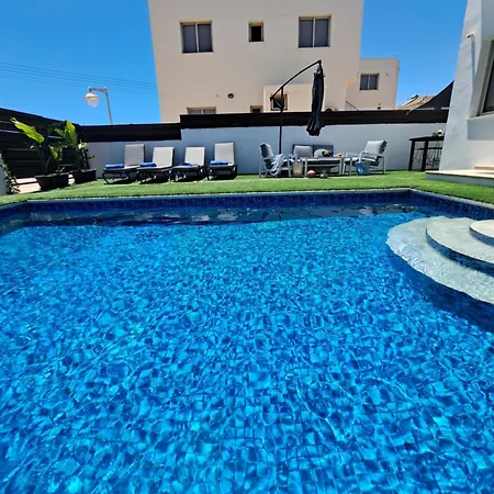 Villa Serenity Pearl At The Sea Protaras
