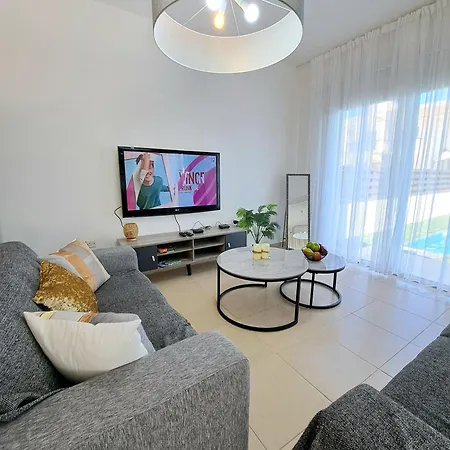 Serenity Pearl At The Sea *