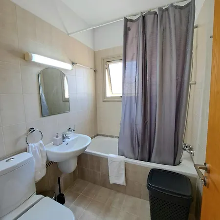 Serenity Pearl At The Sea *