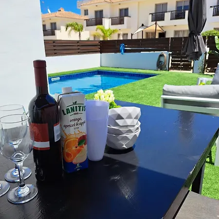 Serenity Pearl At The Sea Villa Protaras